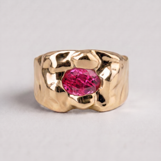 Molten Stone Signet, Gold, Mozambique Ruby